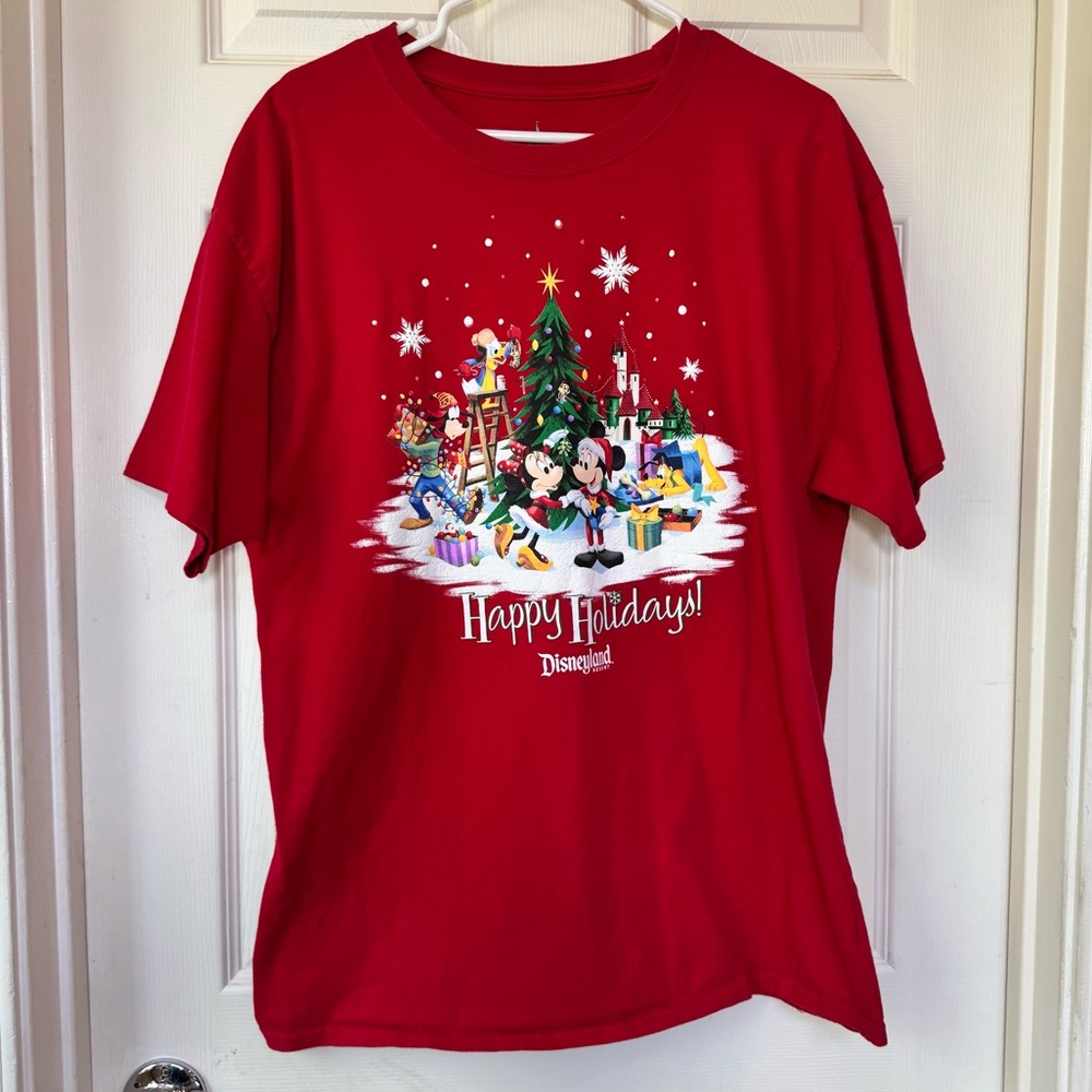 Walt Disney Land Mickey, Minnie & Friends Red Christmas Happy Holidays Shirt XXL